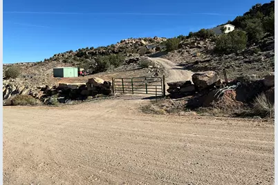 634 Black Steer Rd, Aneth, UT 84510 - Photo 48