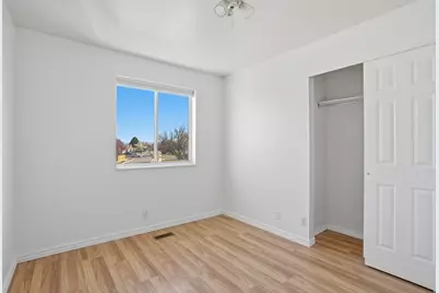 5960 S Tumerick Ct W, Salt Lake City, UT 84118 - Photo 8