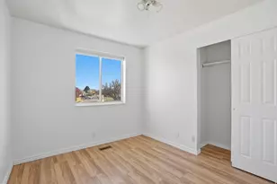 5960 S Tumerick Ct W, Salt Lake City, UT 84118 - Photo 8