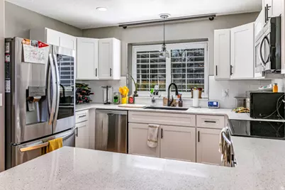 5263 Daybreak Dr, South Ogden, UT 84403 - Photo 14