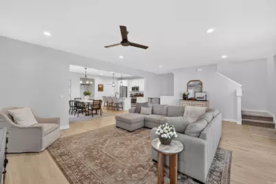 979 W Shoreline Dr, Layton, UT 84041 - Photo 6