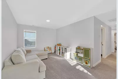 979 W Shoreline Dr, Layton, UT 84041 - Photo 22