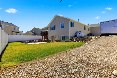 8287 S 6250 W, West Jordan, UT 84081 - Photo 36