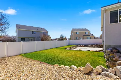8287 S 6250 W, West Jordan, UT 84081 - Photo 34