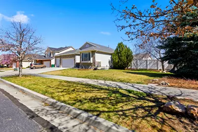 8287 S 6250 W, West Jordan, UT 84081 - Photo 2