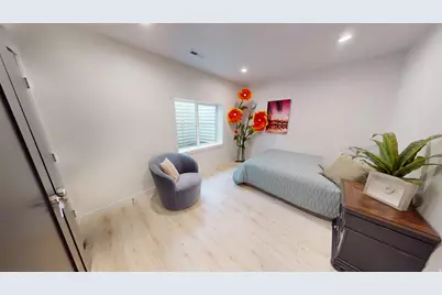 11779 S Windcroft Ct E, Sandy, UT 84092 - Photo 36