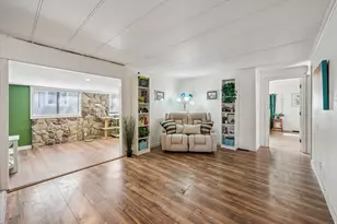 370 E Merlin St N, North Salt Lake, UT 84054 - Photo 14