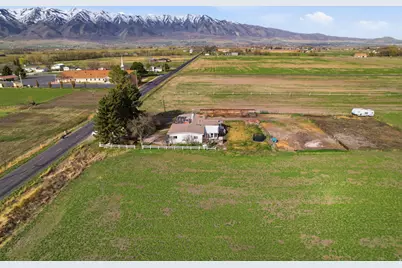 2305 W 2200 S, Wellsville, UT 84339 - Photo 10