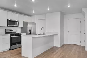 1715 N Copper Canyon Dr, Tooele, UT 84074 - Photo 6