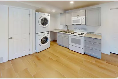 4929 S 1950 W, Taylorsville, UT 84129 - Photo 16