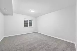 499 N 200 W, Bountiful, UT 84010 - Photo 28