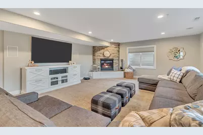 329 E Brown Farm Ln S, Draper, UT 84020 - Photo 48