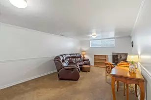 978 N 170 E, Bountiful, UT 84010 - Photo 16