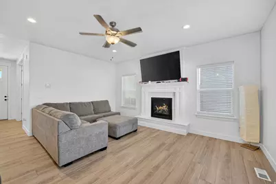 1165 E Bell Buoy Way, Eagle Mountain, UT 84005 - Photo 10