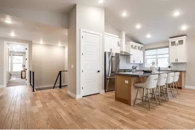 1670 E Hopkins Ln, Salt Lake City, UT 84108 - Photo 18