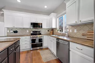 10294 N Carriage Ln, Cedar Hills, UT 84062 - Photo 12