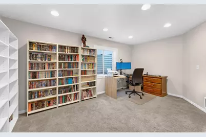 10294 N Carriage Ln, Cedar Hills, UT 84062 - Photo 32