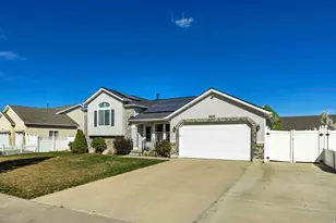 9639 S Skye Park Rd W, South Jordan, UT 84009 - Photo 2