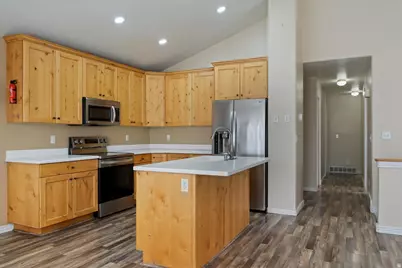 1857 W 2575 S, Syracuse, UT 84075 - Photo 6