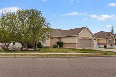 1857 W 2575 S, Syracuse, UT 84075 - Photo 2