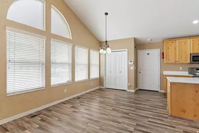 1857 W 2575 S, Syracuse, UT 84075 - Photo 8