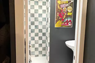 2873 E Pamela Dr, Cottonwood Heights, UT 84121 - Photo 14