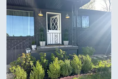 2873 E Pamela Dr, Cottonwood Heights, UT 84121 - Photo 2