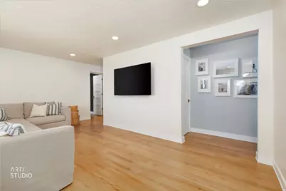 2873 E Pamela Dr, Cottonwood Heights, UT 84121 - Photo 4