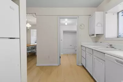 520 S 300 E, Manti, UT 84642 - Photo 14