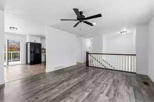 2049 W Hews Pl, Taylorsville, UT 84118 - Photo 8