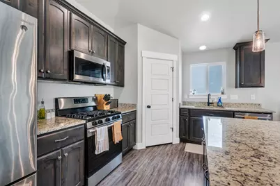 4098 N Fairfield Dr, Eagle Mountain, UT 84005 - Photo 8