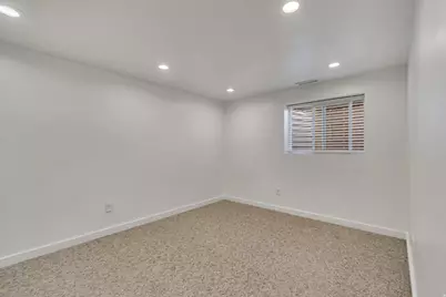 918 E Lazon Dr S, Sandy, UT 84094 - Photo 30