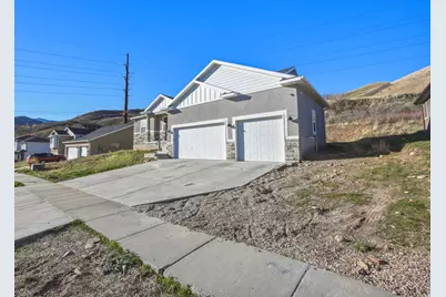 45 W Memory Ln, Tooele, UT 84074 - Photo 2
