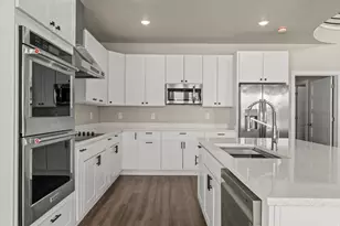 1096 Valley Sage Dr, Springville, UT 84663 - Photo 10