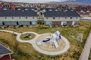 228 E Hummingbird Ct, Saratoga Springs, UT 84045 - Photo 28