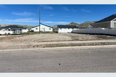 527 E 620 N #37, Smithfield, UT 84335 - Photo 2