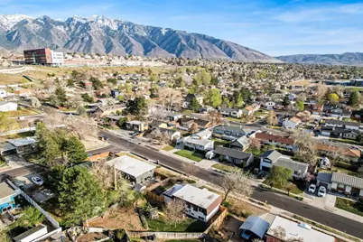 1105 E Webster Dr S, Sandy, UT 84094 - Photo 2