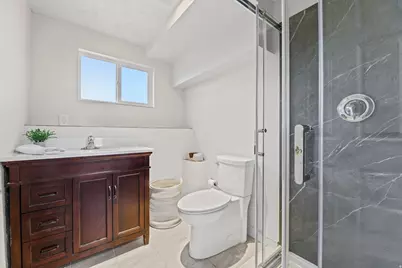 1105 E Webster Dr S, Sandy, UT 84094 - Photo 28