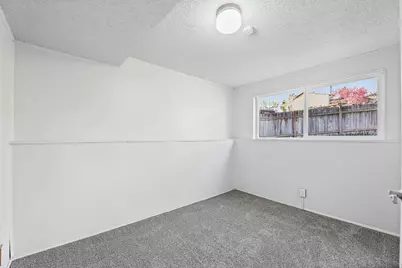 1105 E Webster Dr S, Sandy, UT 84094 - Photo 26