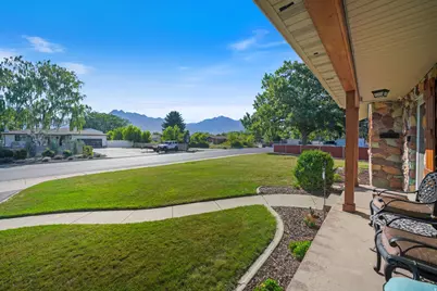 5572 S Avalon Dr, Murray, UT 84107 - Photo 2