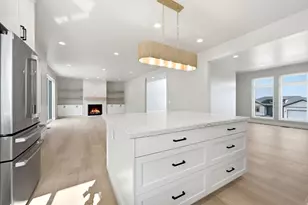 6613 W Wyatt Run Dr, Herriman, UT 84096 - Photo 8