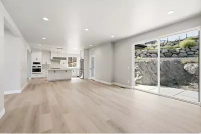 6613 W Wyatt Run Dr, Herriman, UT 84096 - Photo 12