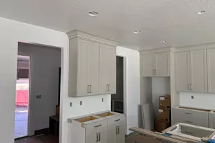461 W Summerhill Ln W, Centerville, UT 84014 - Photo 6