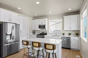 6446 N Pine Tree Wy, Eagle Mountain, UT 84005 - Photo 10