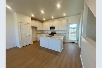 6637 W South Jordan Pkwy #413, South Jordan, UT 84009 - Photo 8