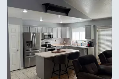 8718 S 5170 W, West Jordan, UT 84081 - Photo 4