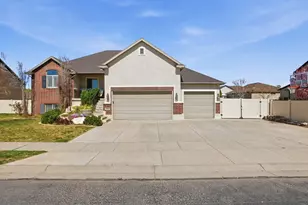 4540 W 5800 S, Hooper, UT 84315 - Photo 2