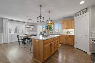 9032 N Barton Creek Dr, Eagle Mountain, UT 84005 - Photo 14