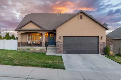 9032 N Barton Creek Dr, Eagle Mountain, UT 84005 - Photo 4