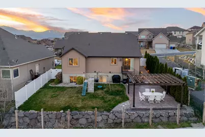 9032 N Barton Creek Rd, Eagle Mountain, UT 84005 - Photo 52